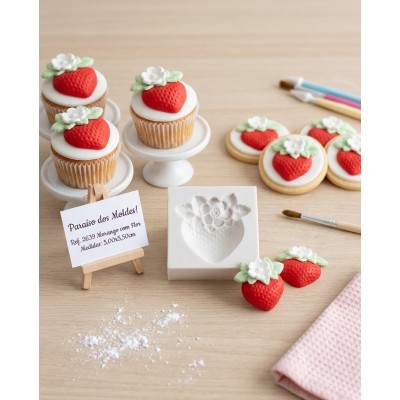Molde de Silicone Morango com Flor 2639 Confeitaria Biscuit