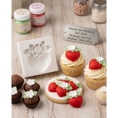 Molde de Silicone Morango com Flor 2639 Confeitaria Biscuit