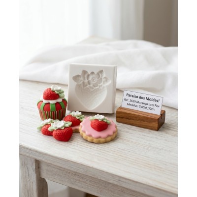 Molde de Silicone Morango com Flor 2639 Confeitaria Biscuit