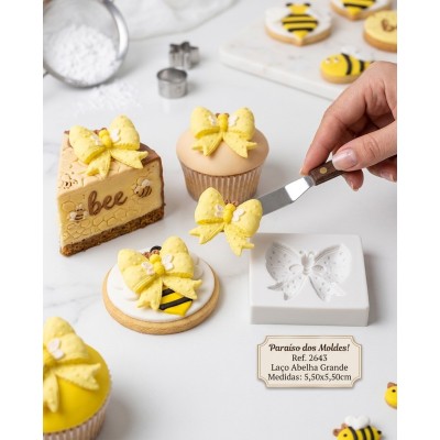 Molde de Silicone Laço Abelha Grande 2643 Confeitaria Biscuit