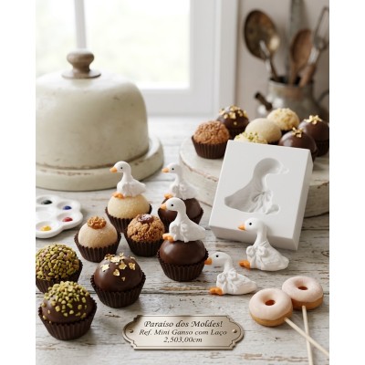 Molde de Silicone Mini Ganso com Chapéu 2601 Confeitaria Biscuit