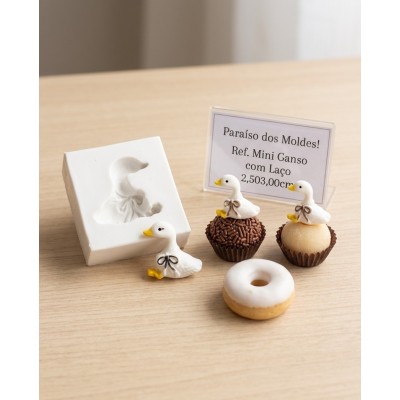 Molde de Silicone Mini Ganso com Chapéu 2601 Confeitaria Biscuit