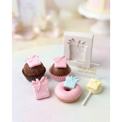 Molde de Silicone para Confeitaria e Biscuit Caixa de Presente - 994